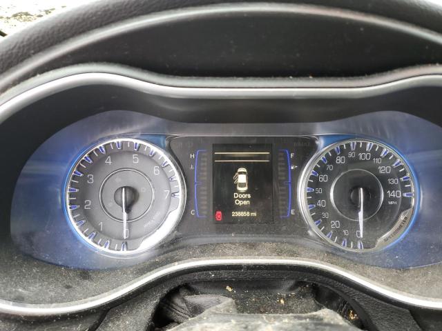 Photo 9 from auction – 2015 CHRYSLER 200 LIMITE with VIN 1C3CCCAB4FN701842