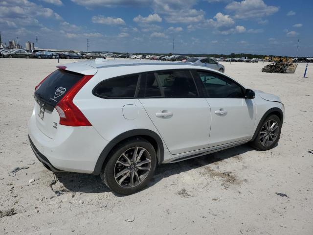 Photo 3 from auction – 2016 VOLVO V60 CROSS with VIN YV4612HK4G1012811