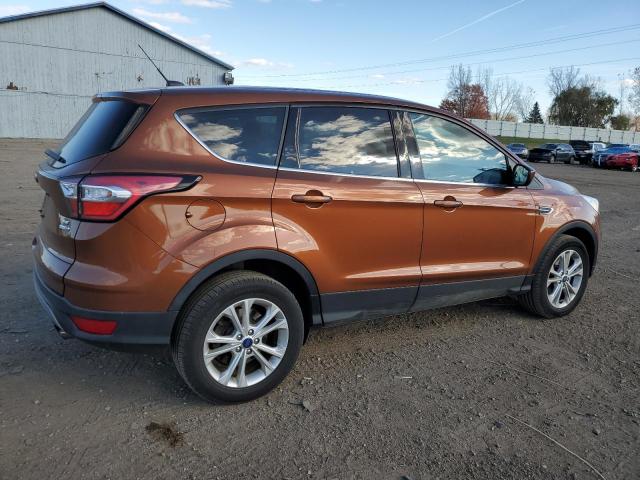 Photo 3 from auction – 2017 FORD ESCAPE SE with VIN 1FMCU9GD5HUE90885