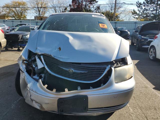 Photo 5 from auction – 2003 CHRYSLER TOWN & COU with VIN 2C4GP44L63R154969