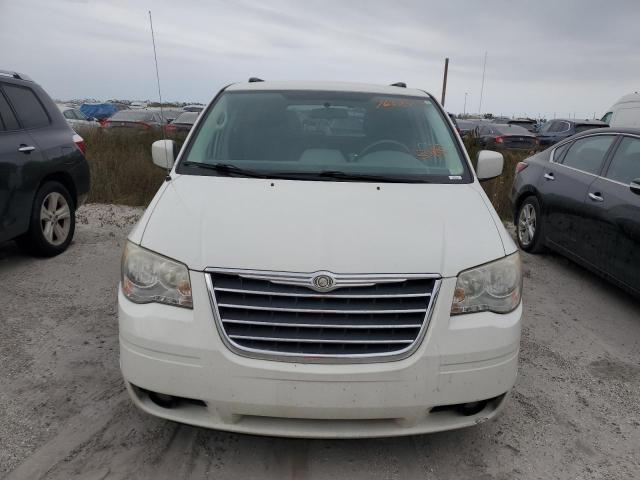 Photo 5 from auction – 2010 CHRYSLER TOWN & COU with VIN 2A4RR5D17AR176929