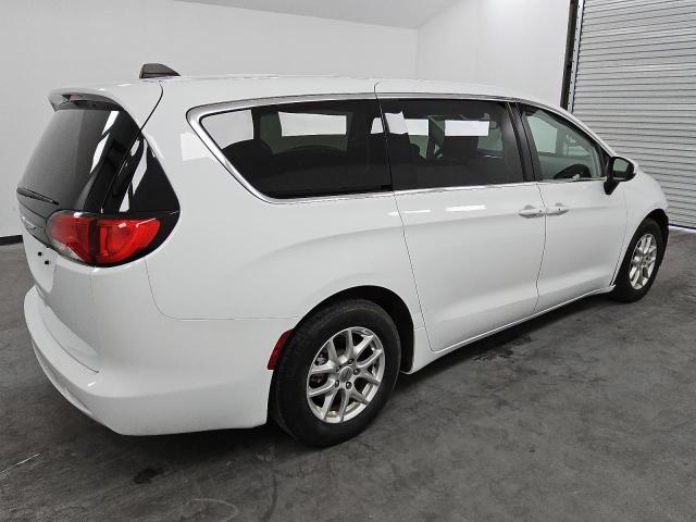 Photo 3 from auction – 2023 CHRYSLER VOYAGER LX with VIN 2C4RC1CG5PR561002