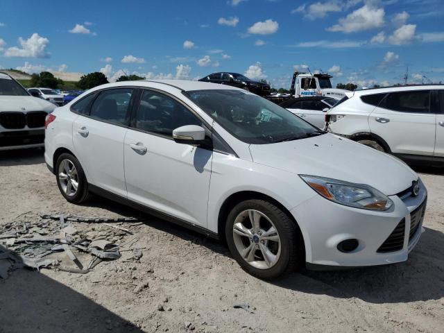 Photo 4 from auction – 2014 FORD FOCUS SE with VIN 1FADP3F21EL336761