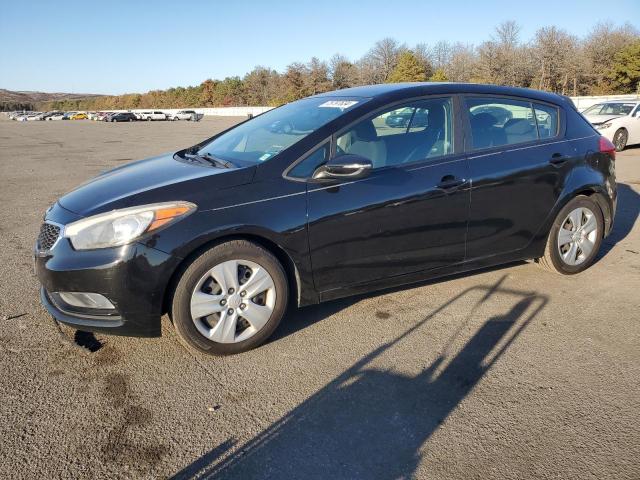 KIA FORTE LX 2016 with VIN KNAFK5A85G5622254 - Photo from auction
