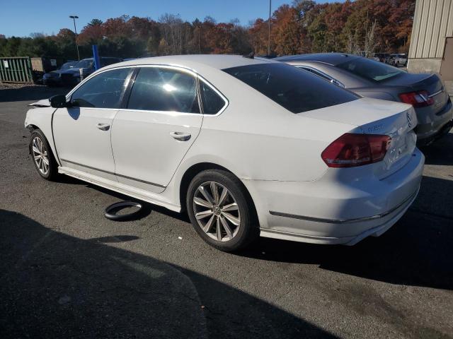 Photo 2 from auction – 2013 VOLKSWAGEN PASSAT SEL with VIN 1VWCP7A35DC076583
