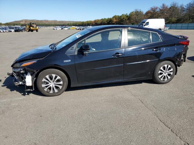 TOYOTA PRIUS PRIM 2022 with VIN JTDKAMFP0N3218222 - Photo from auction