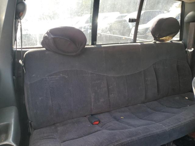 Photo 10 from auction – 1999 CHEVROLET SILVERADO with VIN 2GCEC19TXX1202973