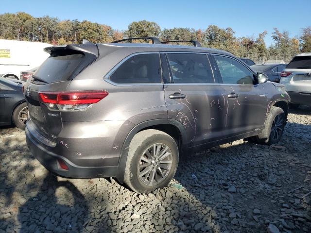 Photo 3 from auction – 2017 TOYOTA HIGHLANDER with VIN 5TDJGRFH2HS026366