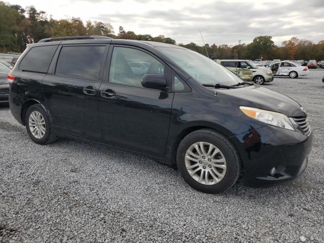 Photo 4 from auction – 2012 TOYOTA SIENNA XLE with VIN 5TDYK3DC4CS197386