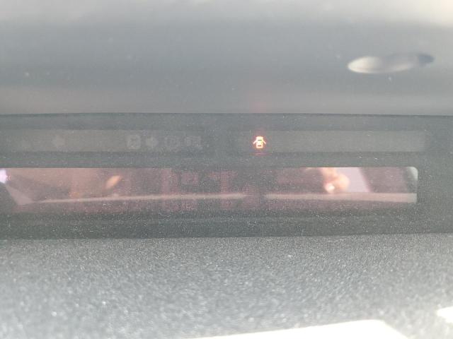 Photo 9 from auction – 2013 TOYOTA PRIUS V with VIN JTDZN3EU1D3204879