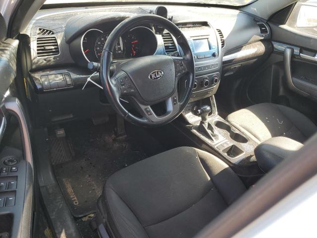 Photo 8 from auction – 2014 KIA SORENTO LX with VIN 5XYKTCA62EG473713