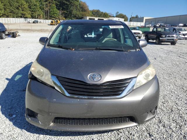 Photo 5 from auction – 2011 TOYOTA SIENNA LE with VIN 5TDKK3DC2BS125591