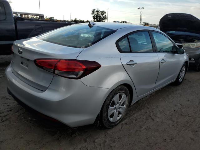Photo 3 from auction – 2017 KIA FORTE LX with VIN 3KPFK4A79HE049336
