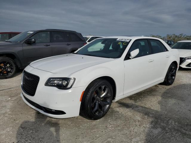 Фото 1 с аукциона – 2023 CHRYSLER 300 S с VIN 2C3CCABG0PH585399