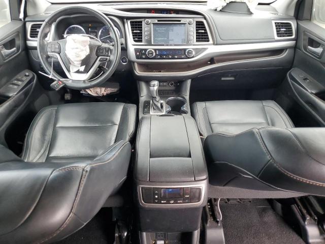Photo 8 from auction – 2018 TOYOTA HIGHLANDER with VIN 5TDKZRFH3JS283878