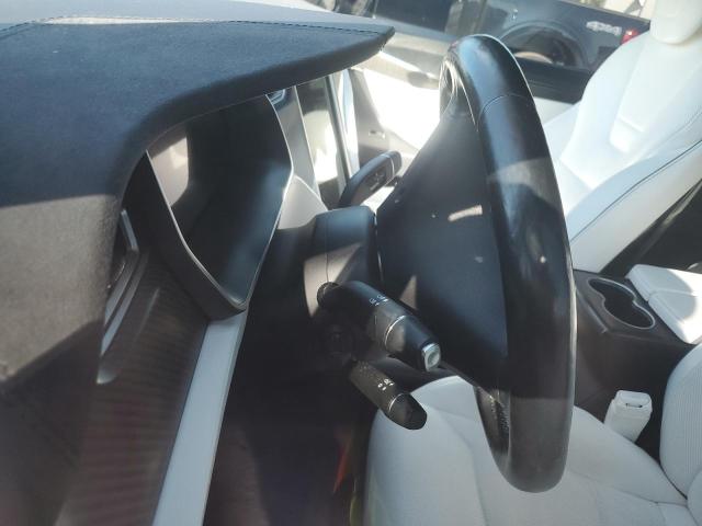 Photo 9 from auction – 2016 TESLA MODEL X with VIN 5YJXCBE45GFF00117