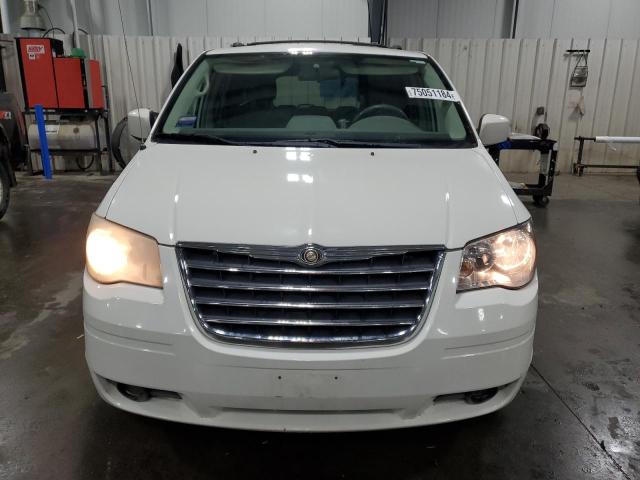 Photo 5 from auction – 2008 CHRYSLER TOWN & COU with VIN 2A8HR54P48R142150