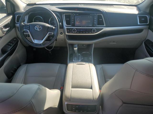 Photo 8 from auction – 2018 TOYOTA HIGHLANDER with VIN 5TDKZRFH4JS526680