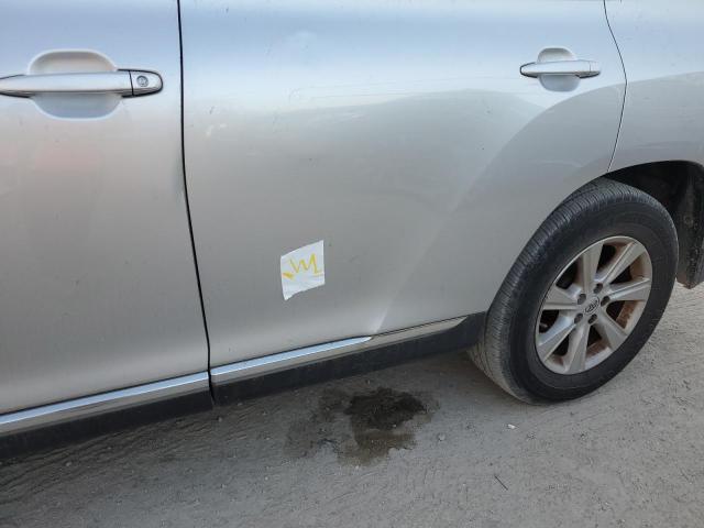 Photo 13 from auction – 2011 TOYOTA HIGHLANDER with VIN 5TDZK3EHXBS040880