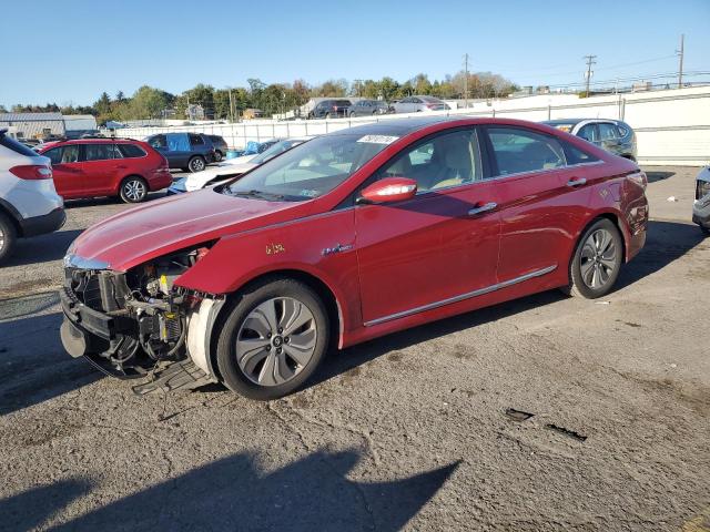 HYUNDAI SONATA HYB 2015 with VIN KMHEC4A45FA136614 - Photo from auction