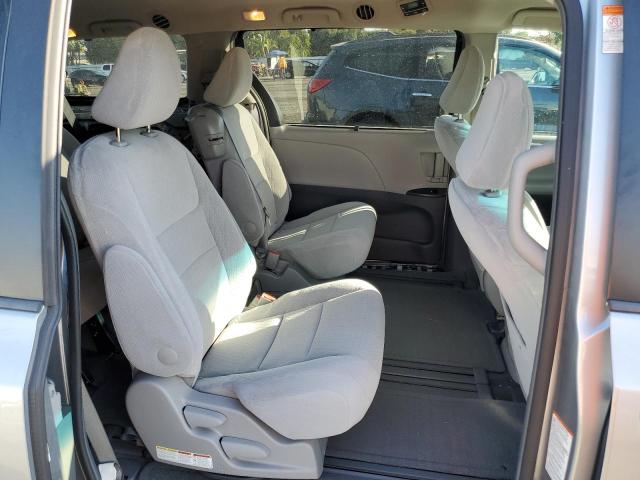 Photo 11 from auction – 2015 TOYOTA SIENNA LE with VIN 5TDKK3DC5FS671257