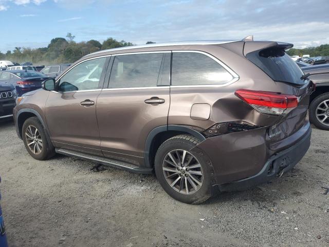 Photo 2 from auction – 2017 TOYOTA HIGHLANDER with VIN 5TDJZRFH9HS377155