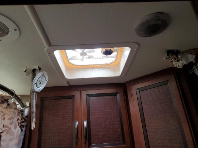 Photo 10 from auction – 2016 THOR MOTORHOME with VIN 1FC4E4KS7GDC18433