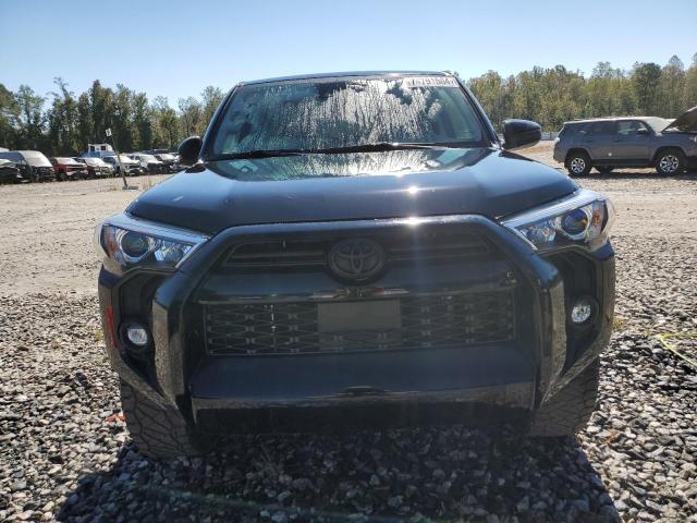 Photo 5 from auction – 2021 TOYOTA 4RUNNER SR with VIN JTEBU5JR9M5961370