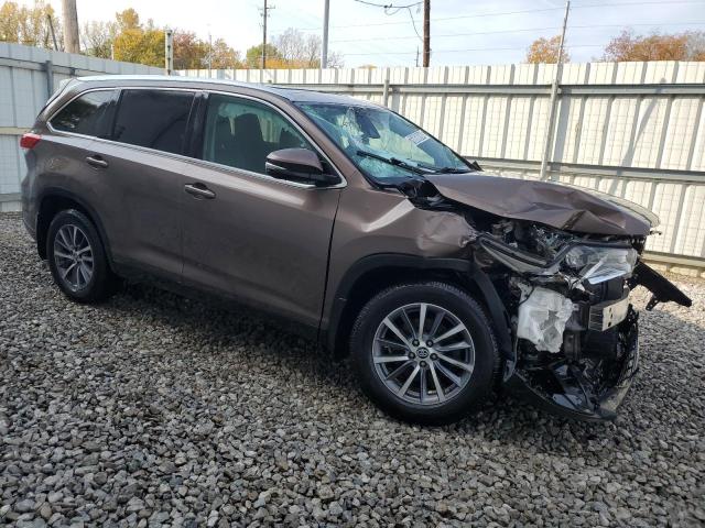 Photo 4 from auction – 2019 TOYOTA HIGHLANDER with VIN 5TDJZRFH0KS928712