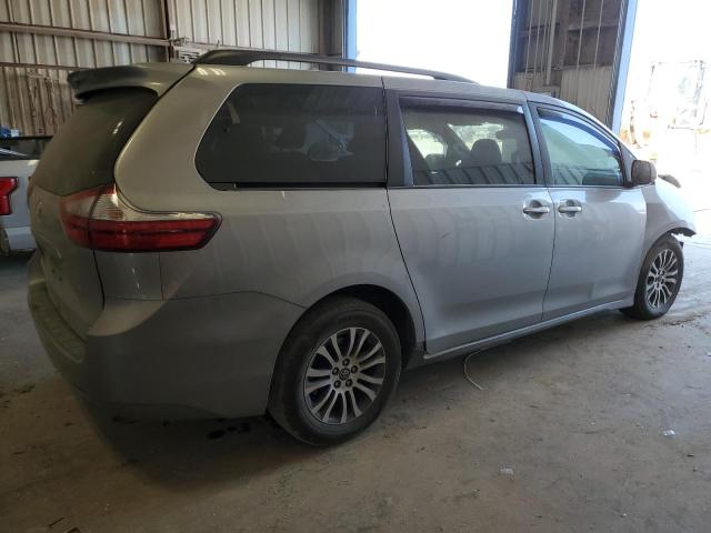 Photo 3 from auction – 2018 TOYOTA SIENNA XLE with VIN 5TDYZ3DC3JS951564