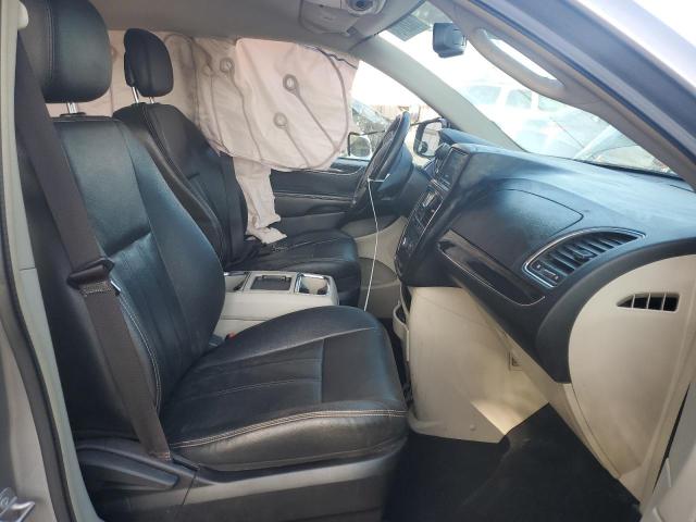 Photo 7 from auction – 2015 CHRYSLER TOWN & COU with VIN 2C4RC1BGXFR574201
