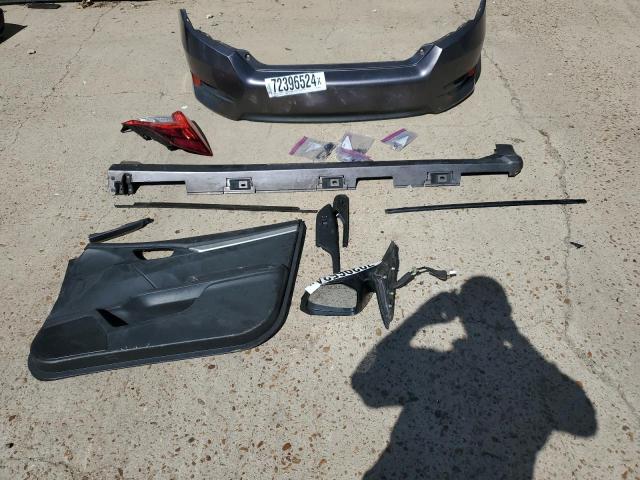 Photo 12 from auction – 2016 HONDA CIVIC LX with VIN 19XFC2F59GE031104
