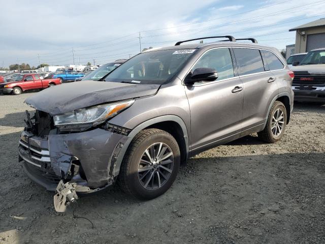 TOYOTA HIGHLANDER 2018 with VIN 5TDJZRFH3JS538010 - Photo from auction