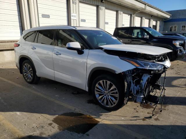 Photo 4 from auction – 2021 TOYOTA HIGHLANDER with VIN 5TDFZRBHXMS097931
