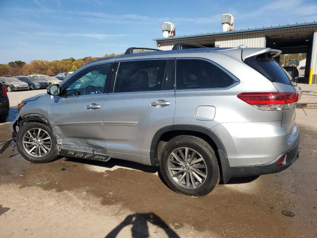 Photo 2 from auction – 2018 TOYOTA HIGHLANDER with VIN 5TDJZRFH2JS903647