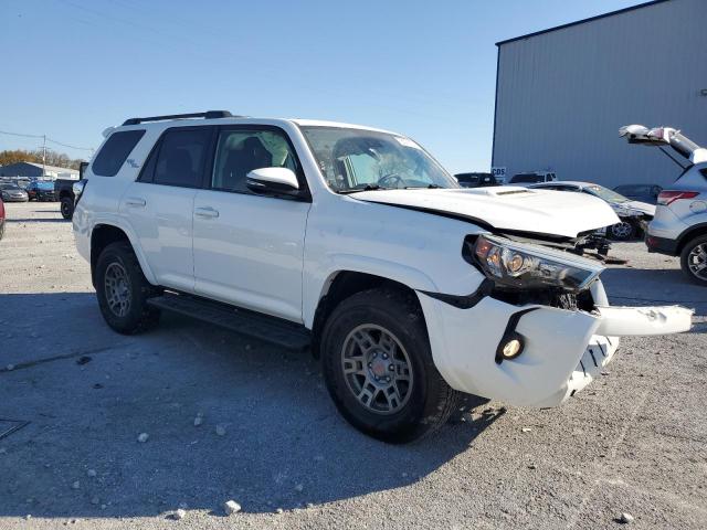Photo 4 from auction – 2020 TOYOTA 4RUNNER SR with VIN JTEBU5JR5L5769491