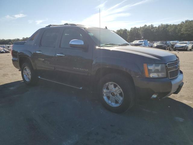 Photo 4 from auction – 2011 CHEVROLET AVALANCHE with VIN 3GNMCFE06BG168235