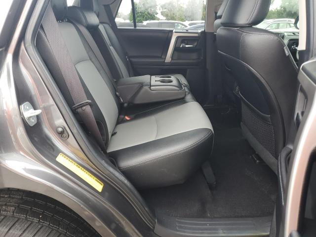 Photo 11 from auction – 2017 TOYOTA 4RUNNER SR with VIN JTEZU5JR4H5164934