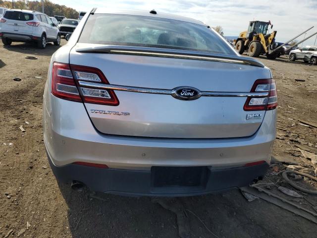 Photo 6 from auction – 2015 FORD TAURUS SHO with VIN 1FAHP2KT5FG186724