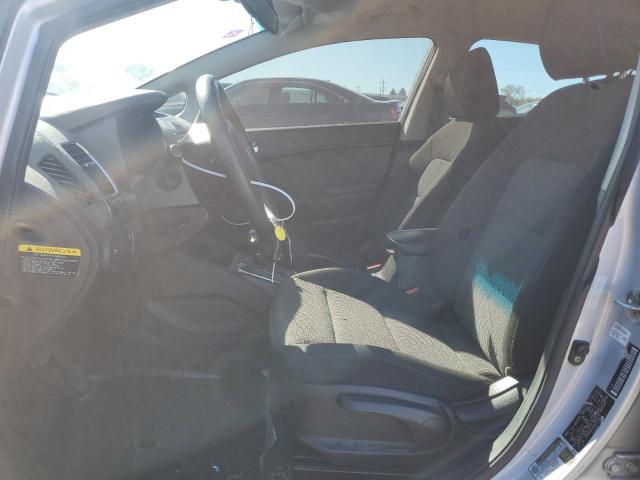 Photo 7 from auction – 2017 KIA FORTE LX with VIN 3KPFK4A73HE121275