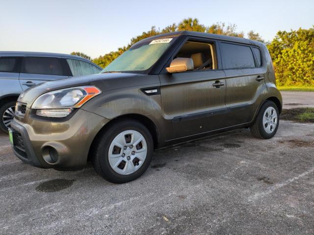 KIA SOUL 2013 with VIN KNDJT2A57D7562296 - Photo from auction
