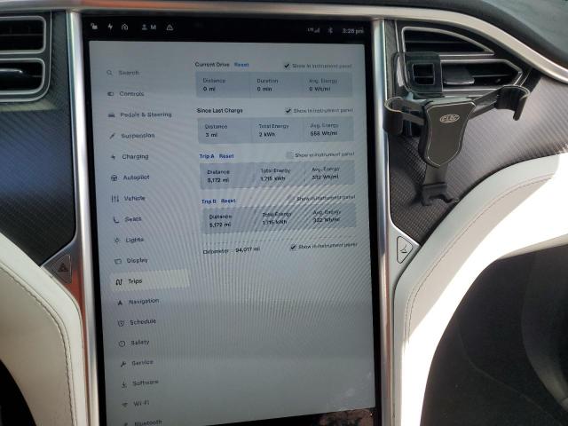 Photo 9 from auction – 2016 TESLA MODEL X with VIN 5YJXCBE21GF019518
