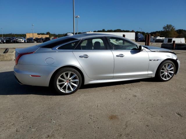 Photo 3 from auction – 2016 JAGUAR XJ with VIN SAJWA1C77G8V95450