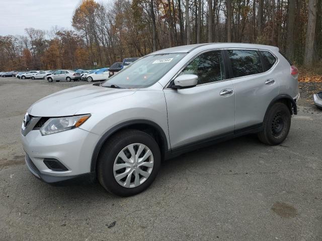 NISSAN ROGUE S 2015 with VIN KNMAT2MV5FP543681 - Photo from auction
