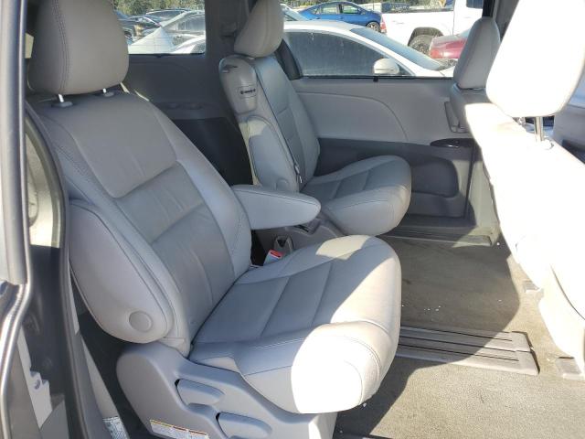 Photo 11 from auction – 2017 TOYOTA SIENNA XLE with VIN 5TDYZ3DC0HS883864