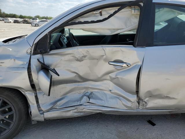 Photo 7 from auction – 2019 NISSAN VERSA S with VIN 3N1CN7AP5KL854185