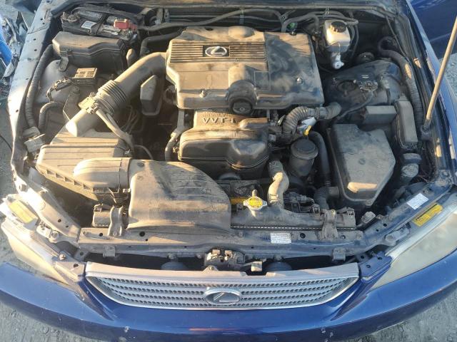 Photo 11 from auction – 2001 LEXUS IS 300 with VIN JTHBD182710027284
