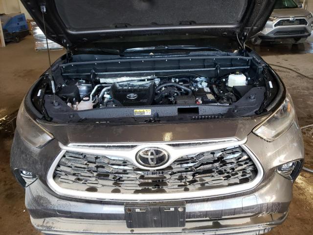 Photo 12 from auction – 2024 TOYOTA HIGHLANDER with VIN 5TDKDRBH7RS565277