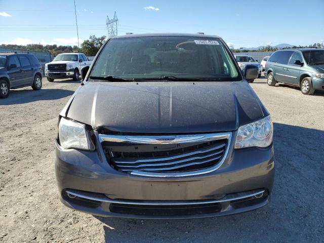 Photo 5 from auction – 2016 CHRYSLER TOWN & COU with VIN 2C4RC1BG5GR288435