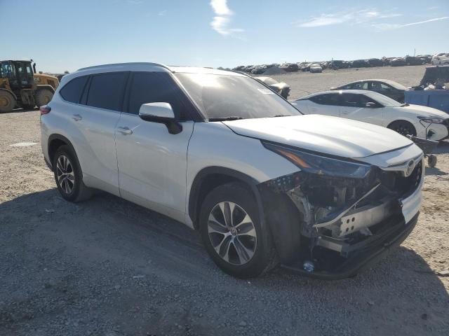 Photo 4 from auction – 2022 TOYOTA HIGHLANDER with VIN 5TDGZRAH2NS542525